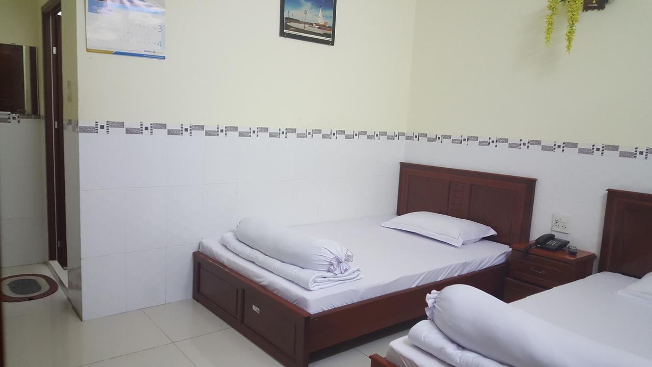 Huynh Nhu Hotel Cà Mau Exteriör bild