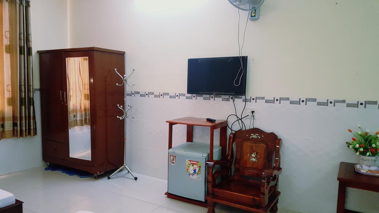 Huynh Nhu Hotel Cà Mau Exteriör bild
